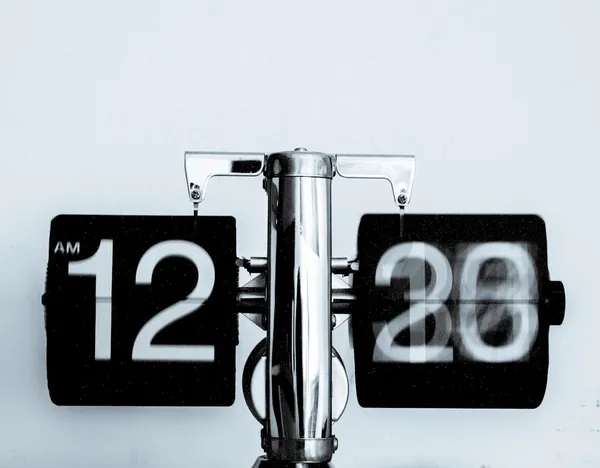It's 22:53